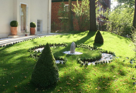 Der Brunnen im Vorgarten